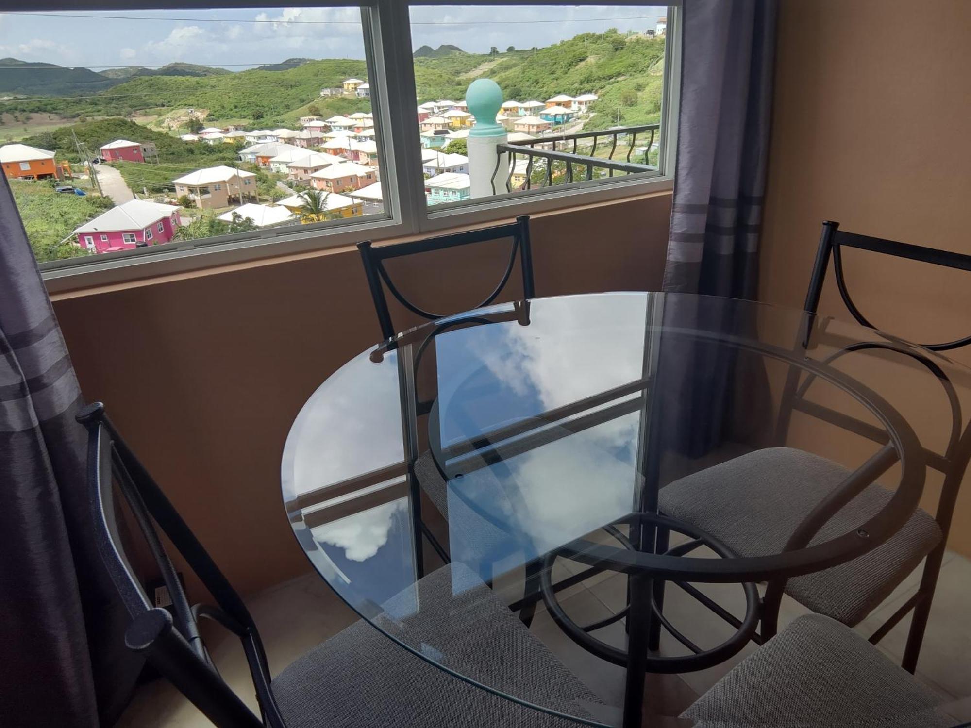 Zeus Estate Guesthouse St. John's Extérieur photo