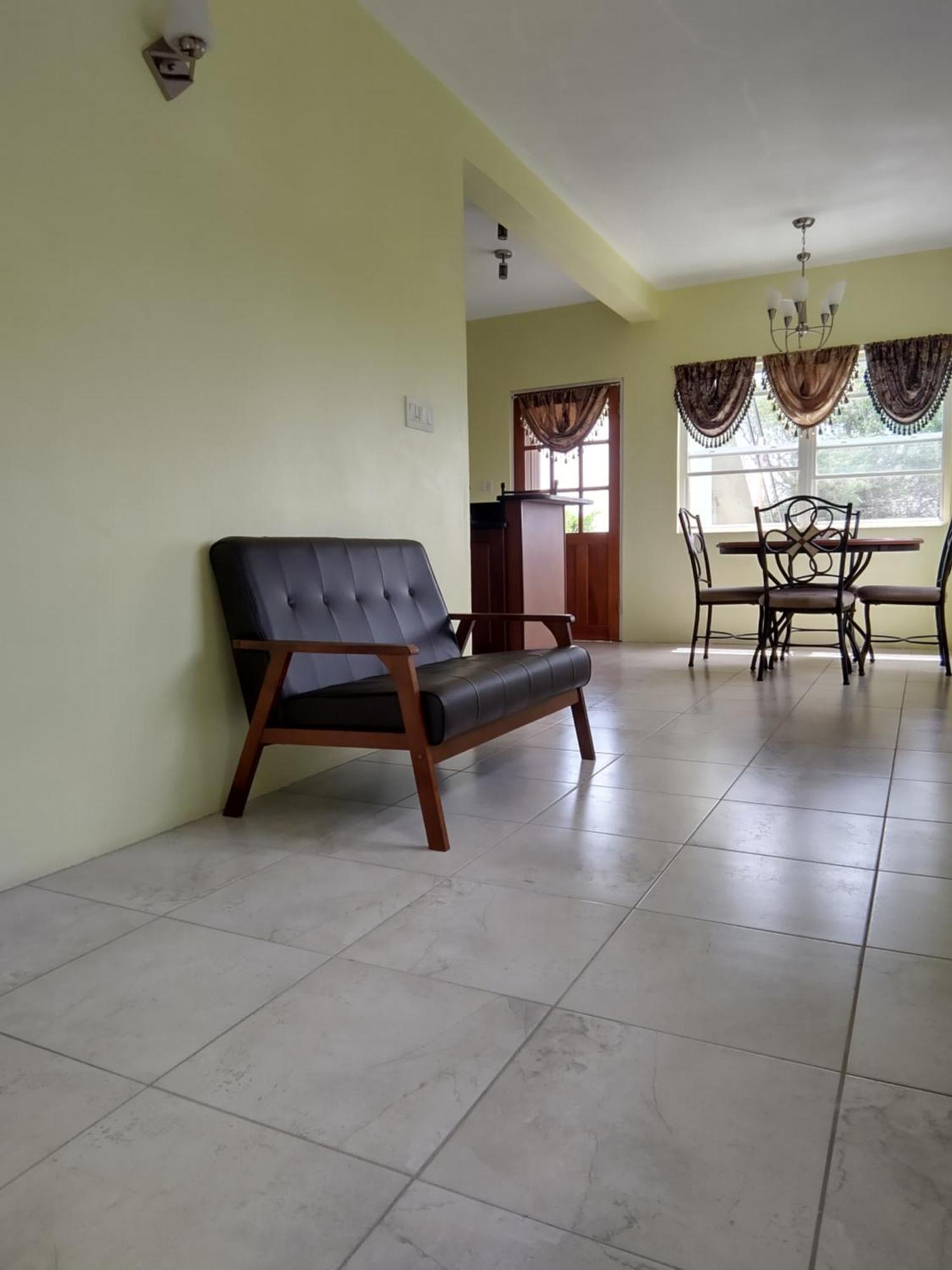 Zeus Estate Guesthouse St. John's Chambre photo